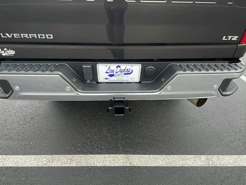 Used 2020 Chevrolet Silverado 2500 LTZ w/ LTZ Premium Package image 27