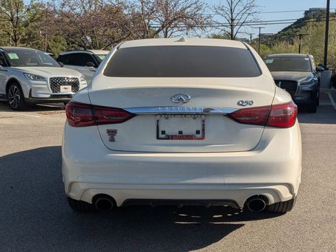 Used 2019 INFINITI Q50 Luxe w/ Essential Package (3.0T Luxe) RWD image 4