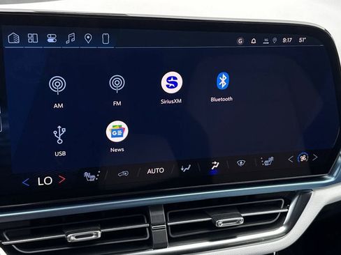 New 2026 Chevrolet Equinox EV LT w/ LPO, Blackout Package image 18