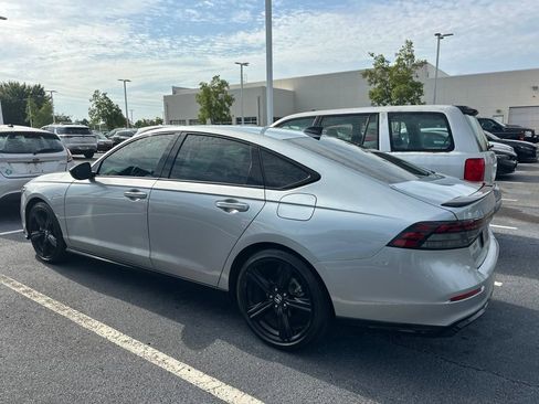 Used 2024 Honda Accord Sport image 3