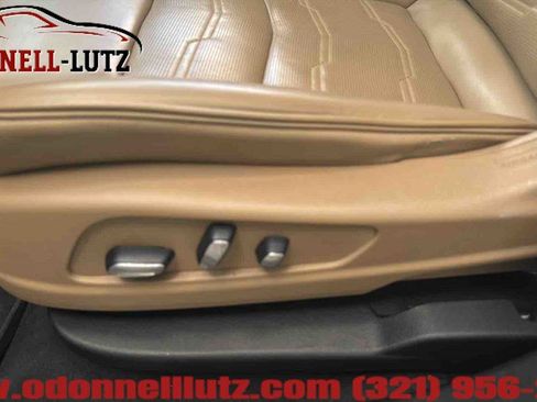 Used 2020 Cadillac XT5 Premium Luxury w/ Platinum Package FWD image 8