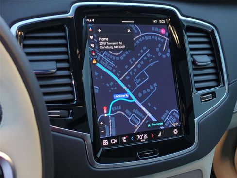 Used 2025 Volvo XC90 T8 Ultra image 11