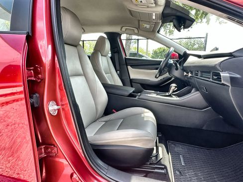 Used 2020 MAZDA MAZDA3 Sedan w/ Preferred Package image 9