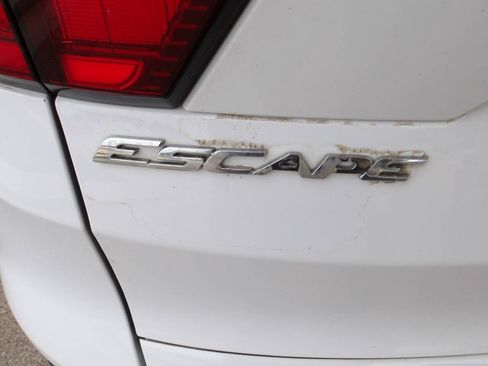 Used 2019 Ford Escape SE AWD/4WD image 37