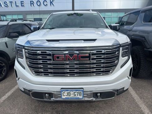 Used 2022 GMC Sierra 1500 Denali w/ Denali Reserve Package AWD/4WD image 2