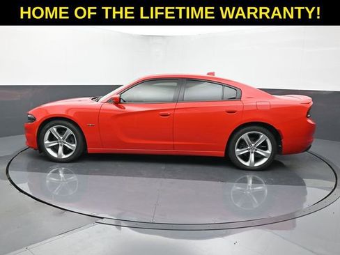 Used 2016 Dodge Charger R/T image 4