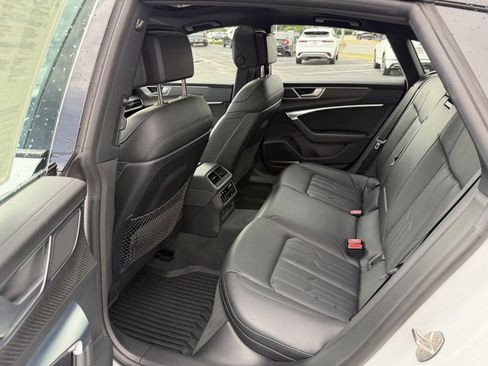 Used 2022 Audi RS 7 Sportback AWD/4WD image 4