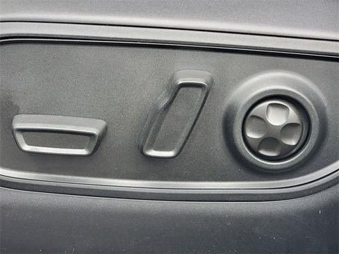 Certified 2023 Jeep Grand Cherokee Laredo X image 5