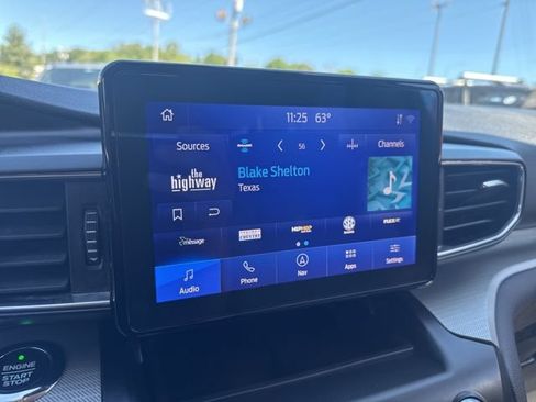 Used 2020 Ford Explorer XLT w/ Equipment Group 202A RWD image 15