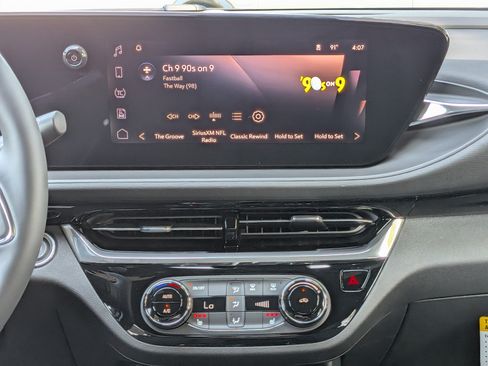 New 2026 Buick Envista Sport Touring w/ Convenience I Package FWD image 19