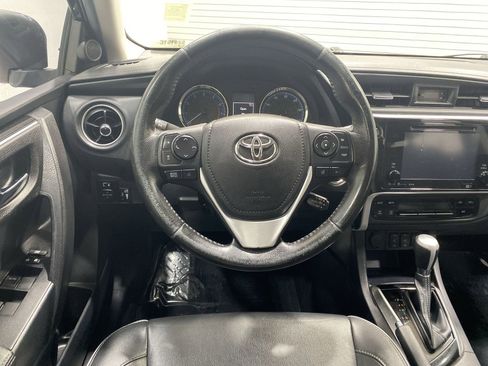 Used 2019 Toyota Corolla XLE FWD image 14