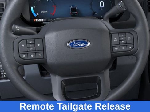 New 2025 Ford F350 XLT w/ Black Appearance Package image 15