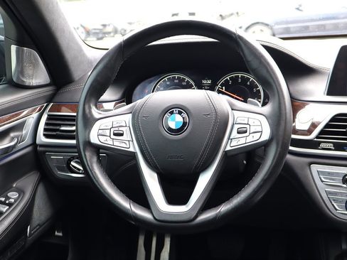 Used 2016 BMW 750i xDrive AWD/4WD image 13