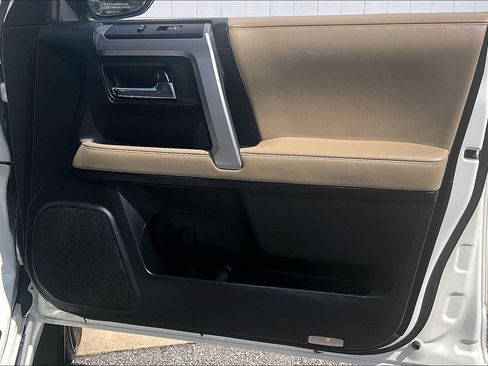 Used 2023 Toyota 4Runner Limited AWD/4WD image 29