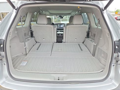 Used 2019 Toyota Highlander Limited Platinum AWD/4WD image 11