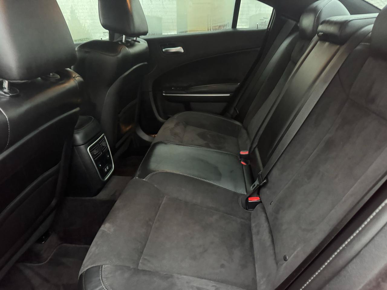 Used 2018 Dodge Charger R/T Scat Pack w/ Dynamics Package RWD image 17