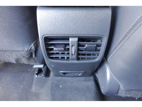 Certified 2023 Toyota Corolla Cross XLE FWD image 32