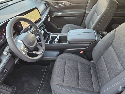 New 2027 Chevrolet Traverse LT w/ Midnight/Sport Edition FWD image 14