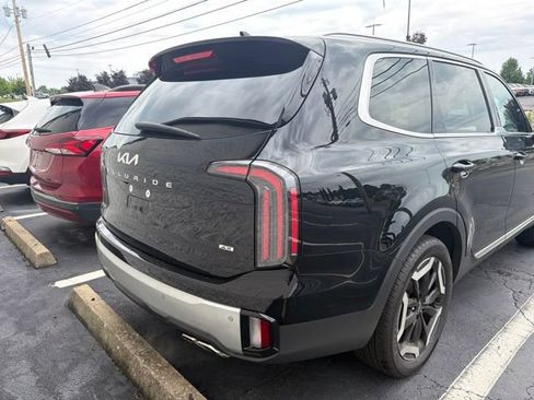 Used 2024 Kia Telluride EX AWD/4WD image 4