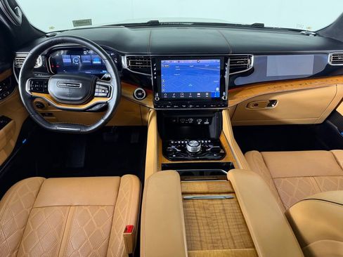 Certified 2024 Jeep Grand Wagoneer Series III w/ Rear Seat Video Group 1 AWD/4WD image 12
