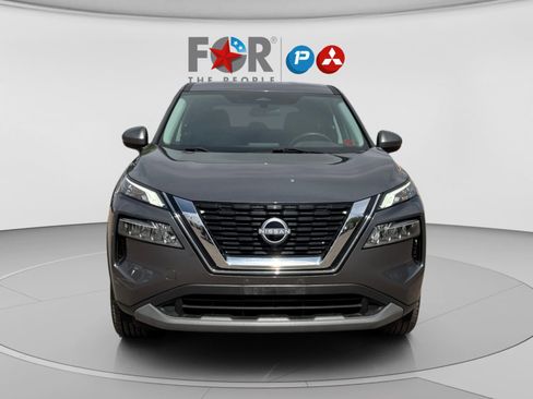 Used 2022 Nissan Rogue SV FWD image 8