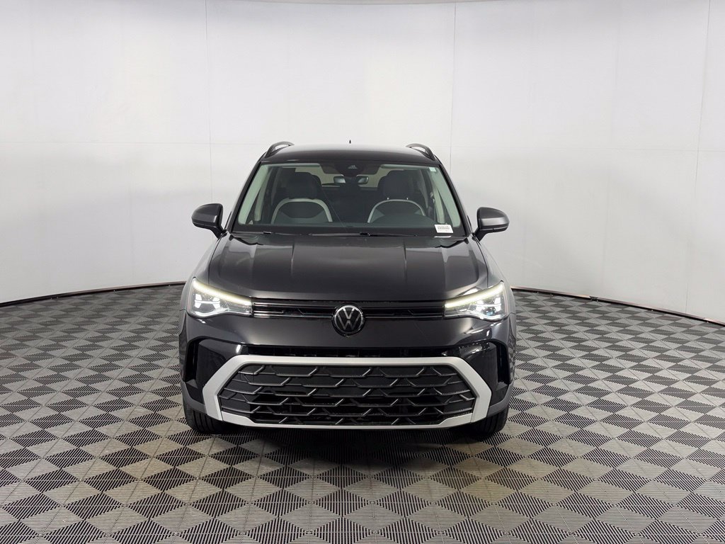 Used 2025 Volkswagen Taos S AWD/4WD image 2