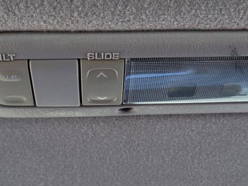 Used 2006 Toyota Matrix XR image 34