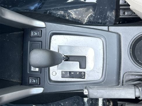 Used 2017 Subaru Forester 2.5i Premium w/ All-Weather Package image 17