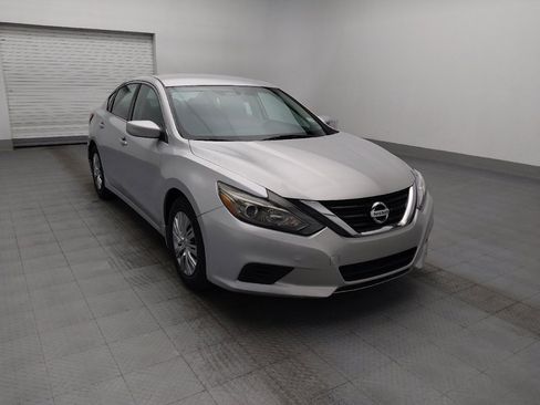 Used 2018 Nissan Altima 2.5 S w/ S Convenience Package FWD image 13
