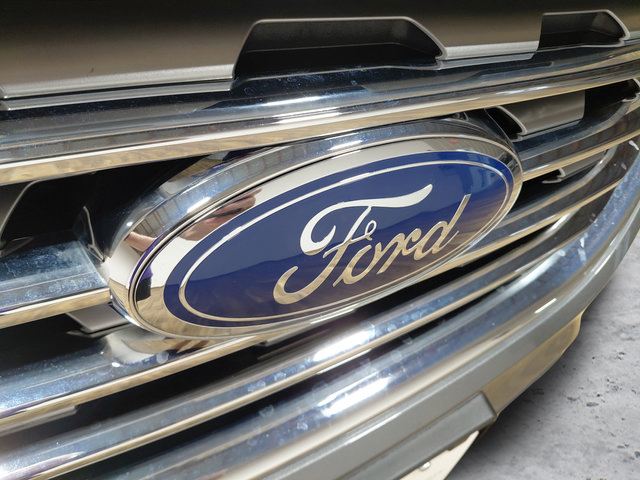 Used 2024 Ford Edge Titanium AWD/4WD image 11