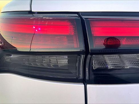 Certified 2025 INFINITI QX60 Luxe image 40