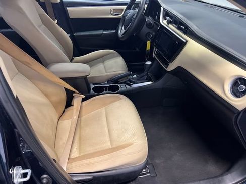 Used 2017 Toyota Corolla LE FWD image 10