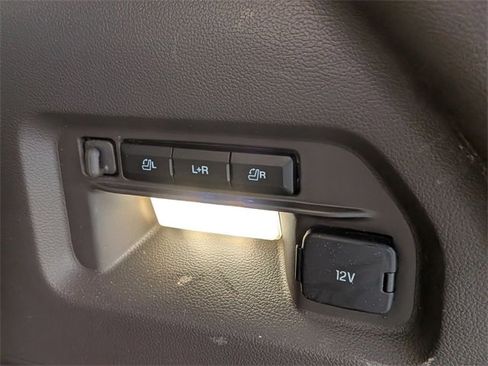 Used 2020 Ford Explorer Platinum w/ Premium Technology Package image 33