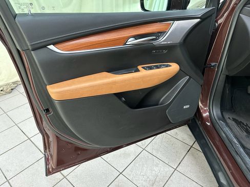 Used 2023 Cadillac XT5 Premium Luxury w/ Technology Package AWD/4WD image 29