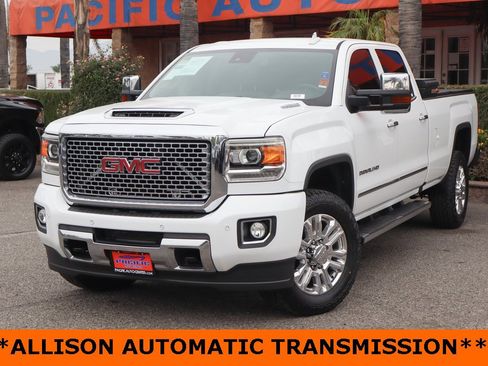 Used 2017 GMC Sierra 3500 Denali w/ Duramax Plus Package image 4