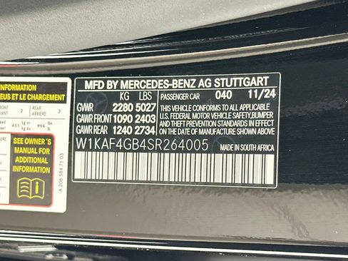 Used 2025 Mercedes-Benz C 300 Sedan image 33