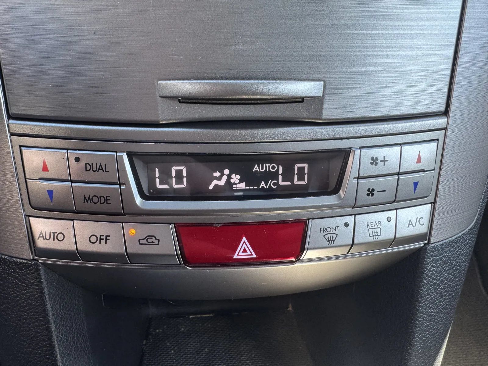 Used 2013 Subaru Outback 2.5i Limited AWD/4WD image 19