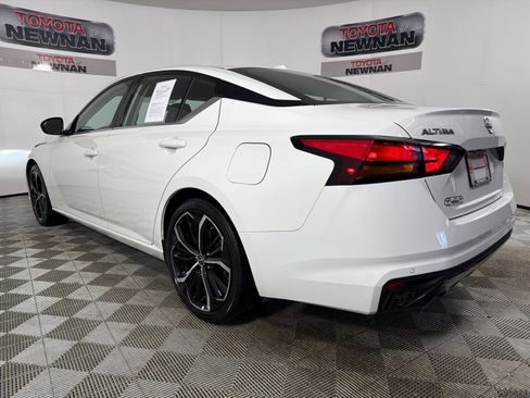 Used 2023 Nissan Altima 2.5 SR FWD image 5