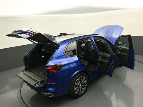 Used 2026 BMW X5 M60i AWD/4WD image 45