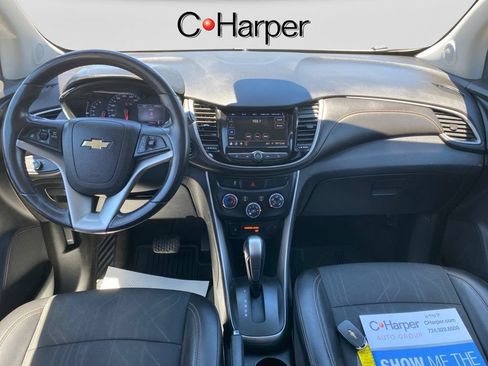Used 2019 Chevrolet Trax LT w/ LT Convenience Package AWD/4WD image 19