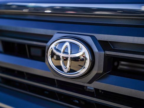 New 2026 Toyota Tacoma SR5 image 6