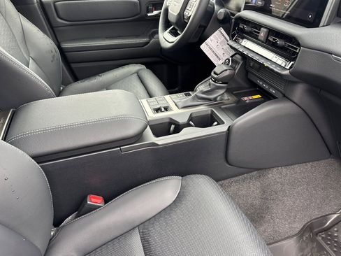 Certified 2025 Toyota Land Cruiser image 21