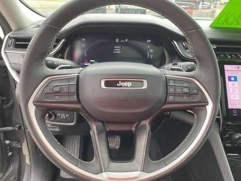 Used 2022 Jeep Grand Cherokee Limited 4xe image 19