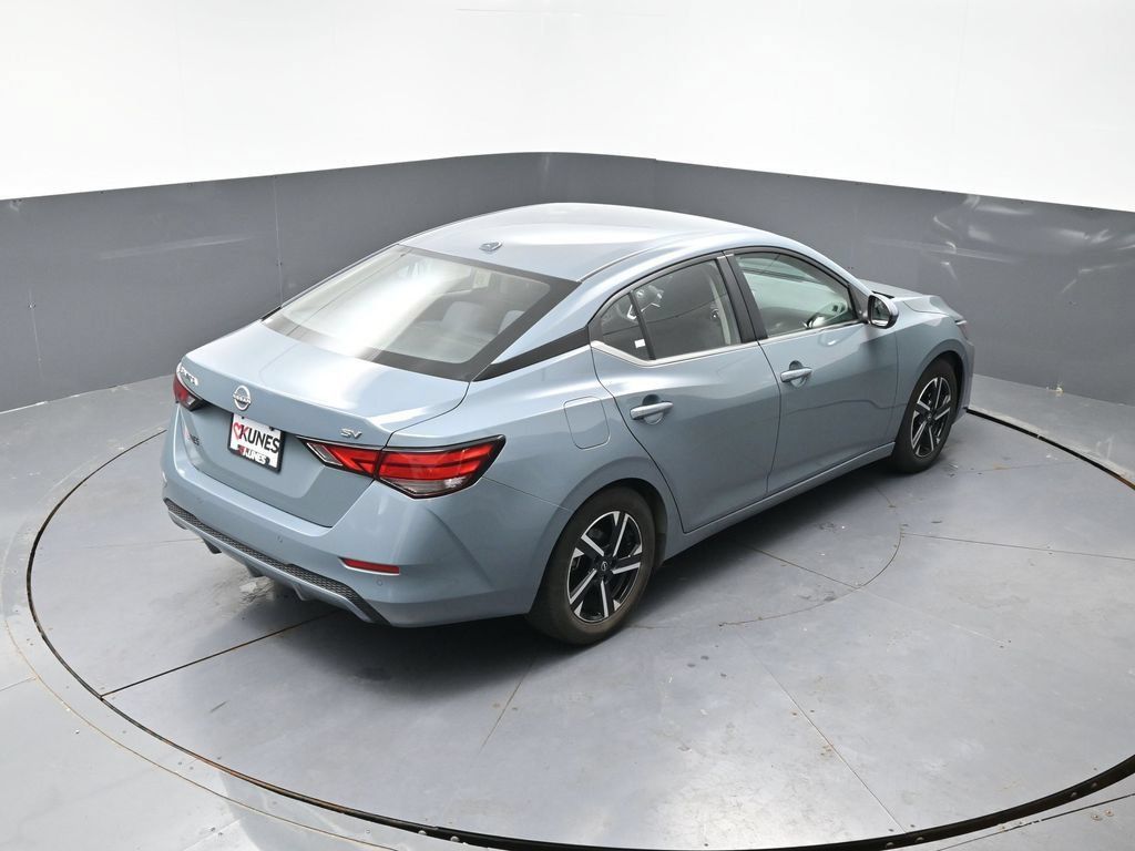 Used 2024 Nissan Sentra SV FWD image 38