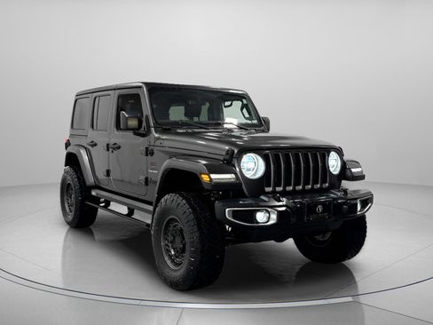 Used 2018 Jeep Wrangler Unlimited Sahara image 6