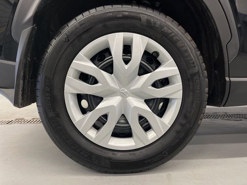 Used 2023 Toyota Corolla Cross L image 30