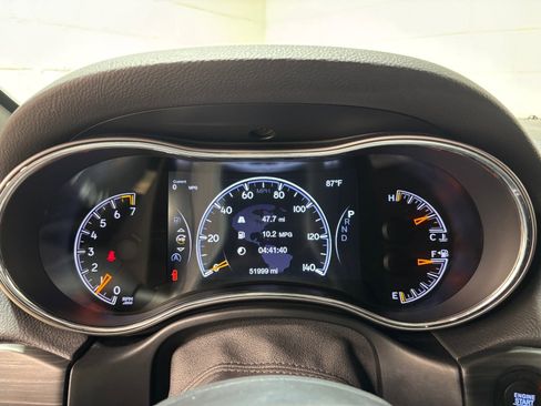 Used 2019 Jeep Grand Cherokee Limited AWD/4WD image 18