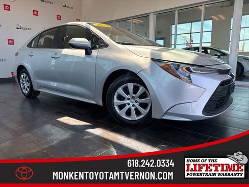 Used 2024 Toyota Corolla LE FWD image 1