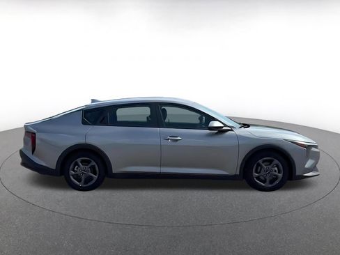 Used 2025 Kia K4 FWD image 12