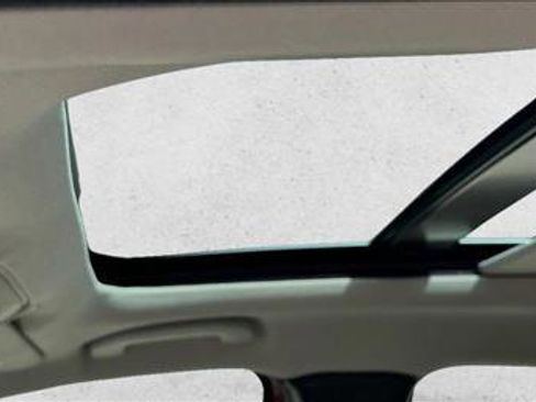 Used 2019 INFINITI QX30 AWD w/ Navigation Package image 11
